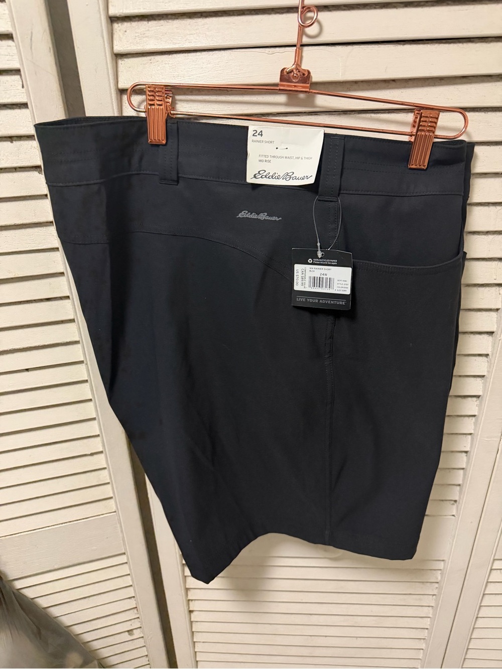 Eddie Bauer women’s Black Flat-Front Performance Shorts